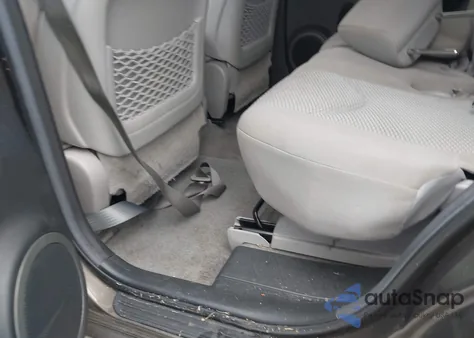 2012 Toyota Rav4 z USA, uszkodzony, nr VIN 2T3ZF4DV6CW106617